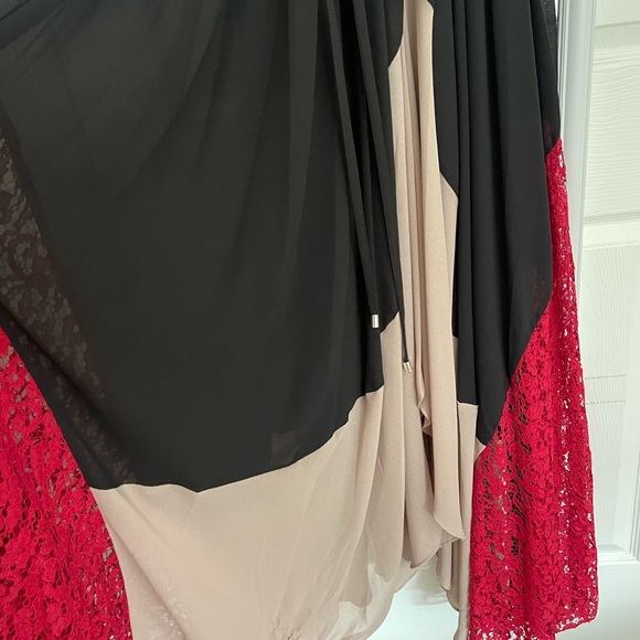 Iris Color Blocked Dress - Picture 5 of 9